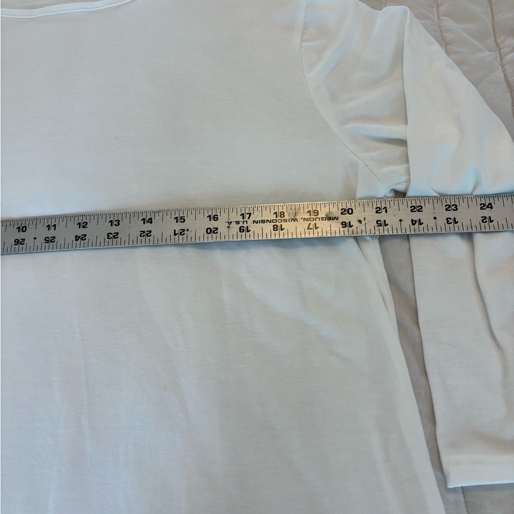 NEW Woman’s 2XL White Long 1/2 Sleeve Top very soft & comfortable - Picture 3 of 7